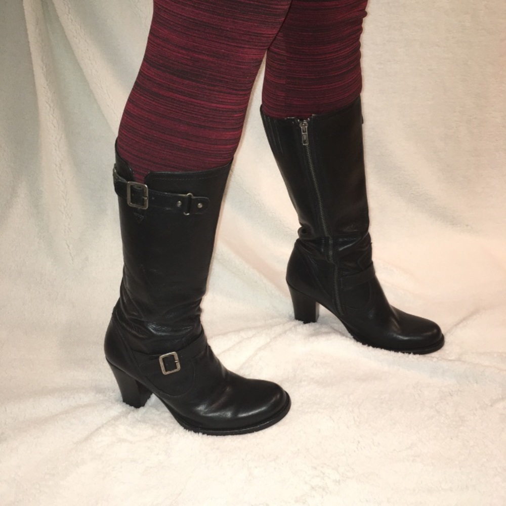 ❤️FLASH SALE❤️  Frye Julia Stitch Boot